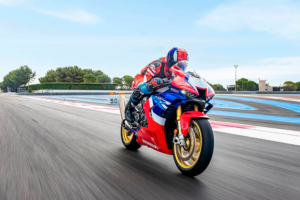 Concessionária Honda Kaito Motos Ivaiporã | Motos Honda 0 KM é na Honda Kaito Motos de Ivaiporã , conheça mais CBR 1000RR-R FIREBLADE SP 30 anos nunca passaram tão rápido.
