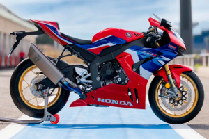 Concessionária Honda Kaito Motos Ivaiporã | Motos Honda 0 KM é na Honda Kaito Motos de Ivaiporã , conheça mais CBR 1000RR-R FIREBLADE SP 30 anos nunca passaram tão rápido.